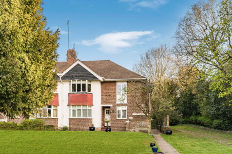 Madison Gardens, Bromley BR2 2 bed maisonette for sale