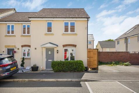 3 bedroom end of terrace house for sale