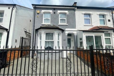 Cromwell Road, Greater London TW3 5 bed semi