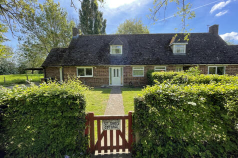 South End, Much Hadham, SG10 6 4 bed semi