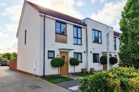 2 bedroom end of terrace house for sale
