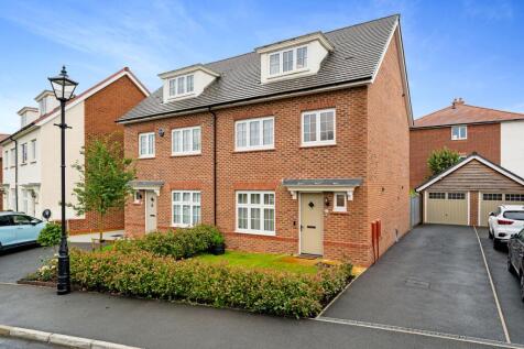 3 bedroom semi-detached house for sale