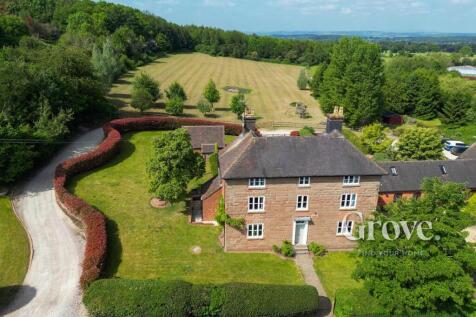 5 bedroom detached house for sale