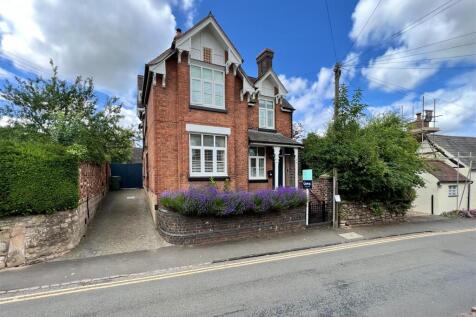 Church Road, Belbroughton 3 bed detached house for sale
