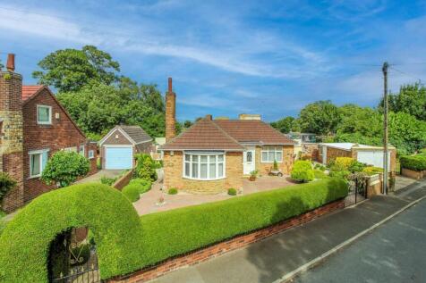 2 bedroom detached bungalow for sale