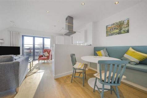 Ridgemount Apartments, Darlaston... 1 bed apartment for sale