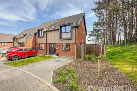 Upcher Crescent, Sheringham NR26 1 bed apartment for sale