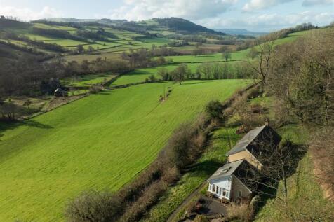 2 bedroom cottage for sale