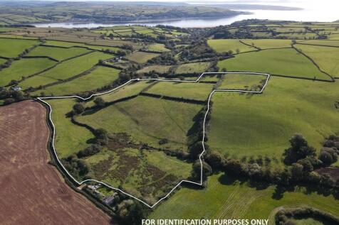 Llanybri, Carmarthen, SA33 Smallholding for sale