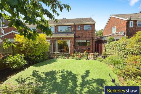 3 bedroom semi-detached house for sale