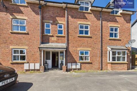2 bedroom ground floor flat for sale