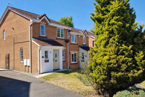 St. Johns Road, Worsley M28 3 bed semi