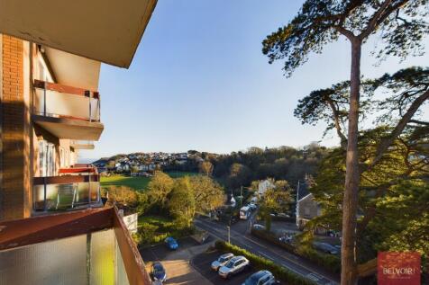 Callencroft Court, Newton, Swansea, SA3 3 bed flat for sale