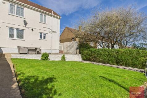 2 bedroom semi-detached house for sale