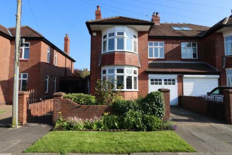 4 bedroom semi-detached house for sale