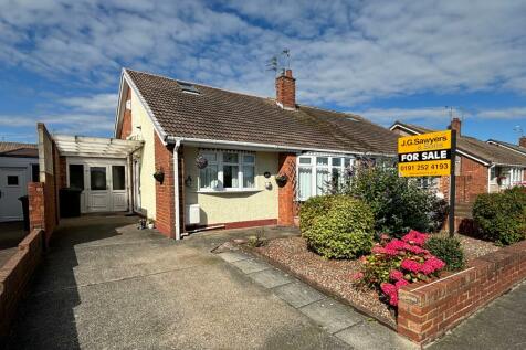 3 bedroom semi-detached bungalow for sale