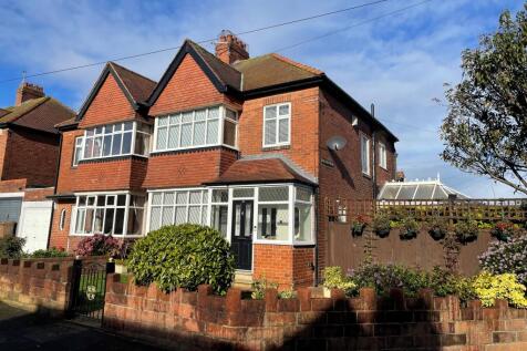 Millfield Gardens, Tynemouth, Tyne &... 3 bed semi