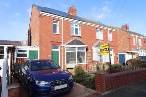 Wembley Avenue, Whitley Bay, Tyne and... 3 bed semi