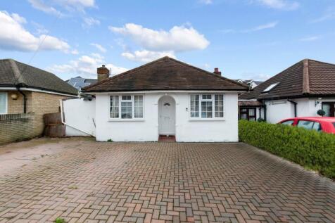 Langley Avenue, Worcester Park 2 bed detached bungalow for sale