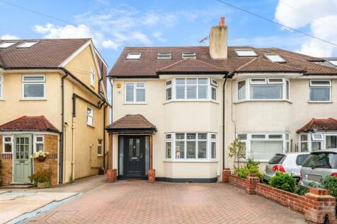 3 bedroom semi-detached house for sale