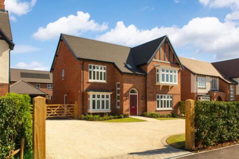 5 bedroom detached house for sale