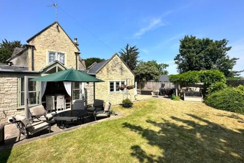3 bedroom cottage for sale