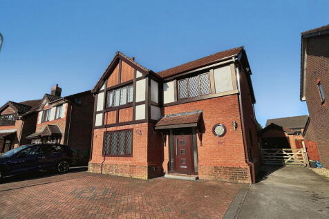 Picton Close, Bridgend CF31 4 bed detached house for sale