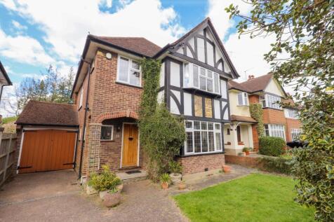 Pinner, Greater London HA5 4 bed detached house for sale