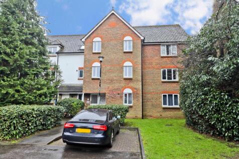 Granville Place, Pinner HA5 2 bed apartment for sale