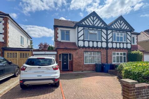 4 bedroom semi-detached house for sale