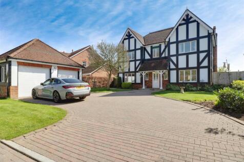 5 bedroom detached house for sale