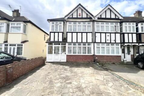 Grosvenor Road, Dagenham RM8 3 bed semi
