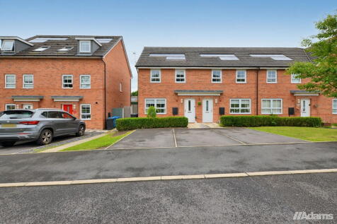 3 bedroom mews property for sale