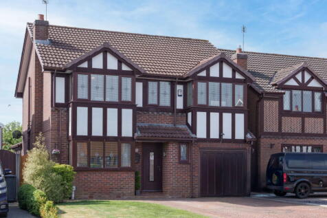 Kemberton Drive, Farnworth, Widnes 4 bed detached house for sale
