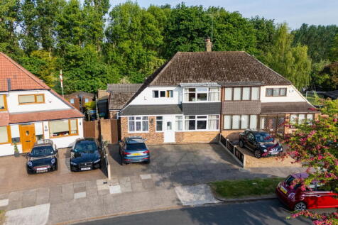 4 bedroom semi-detached house for sale