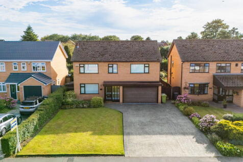 Julian Way, Farnworth, Widnes 4 bed detached house for sale