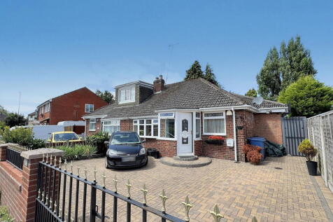 2 bedroom semi-detached bungalow for sale