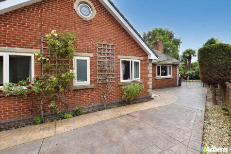 Wharfside Court, Appleton, Warrington 4 bed detached bungalow for sale
