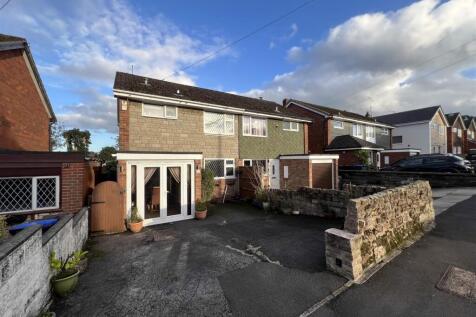 Hillside Road, Cheddleton, ST13 7JQ. 3 bed semi