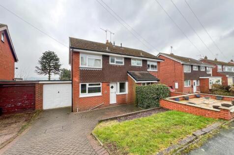 3 bedroom semi-detached house for sale