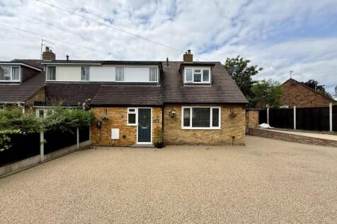 3 bedroom semi-detached house for sale