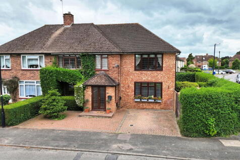 4 bedroom semi-detached house for sale