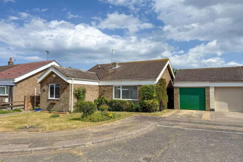 2 bedroom detached bungalow for sale
