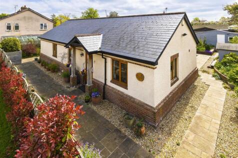 The Folly, Buntingford 4 bed detached bungalow for sale