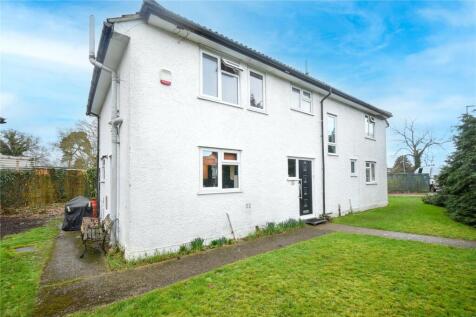 Vernon Drive, Uxbridge UB9 5 bed detached house for sale