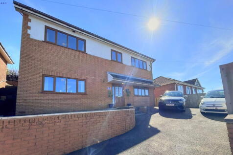 Bwlch Road, Neath SA11 4 bed detached house for sale