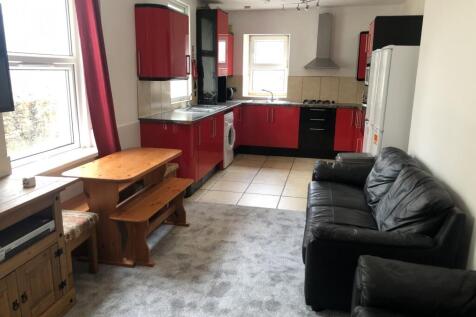 6 bedroom terraced house for sale