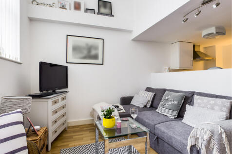 Kilvey Terrace, St Thomas, Swansea, SA1 1 bed flat for sale