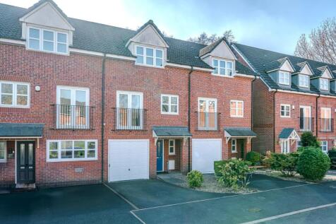 4 bedroom terraced house for sale