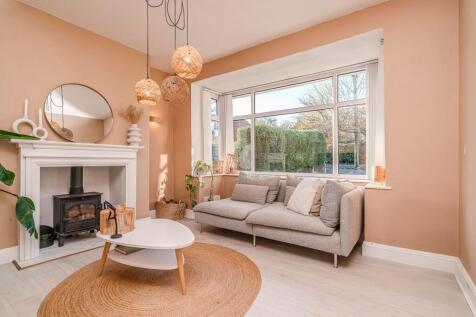 3 bedroom mews property for sale